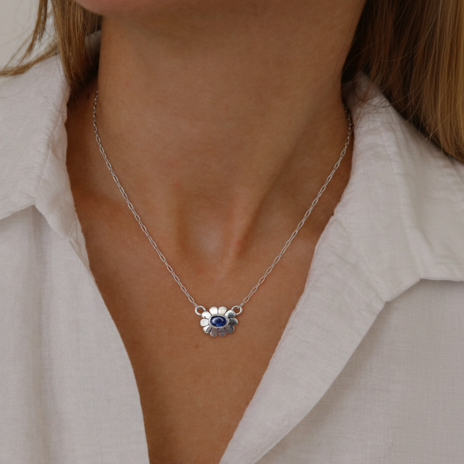 Handmade Silver Nautral iolite bloom pendant1