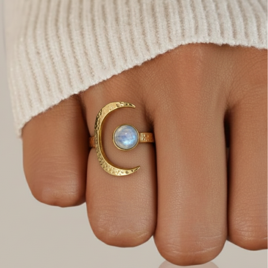 Handmade moonstone crescent ring2