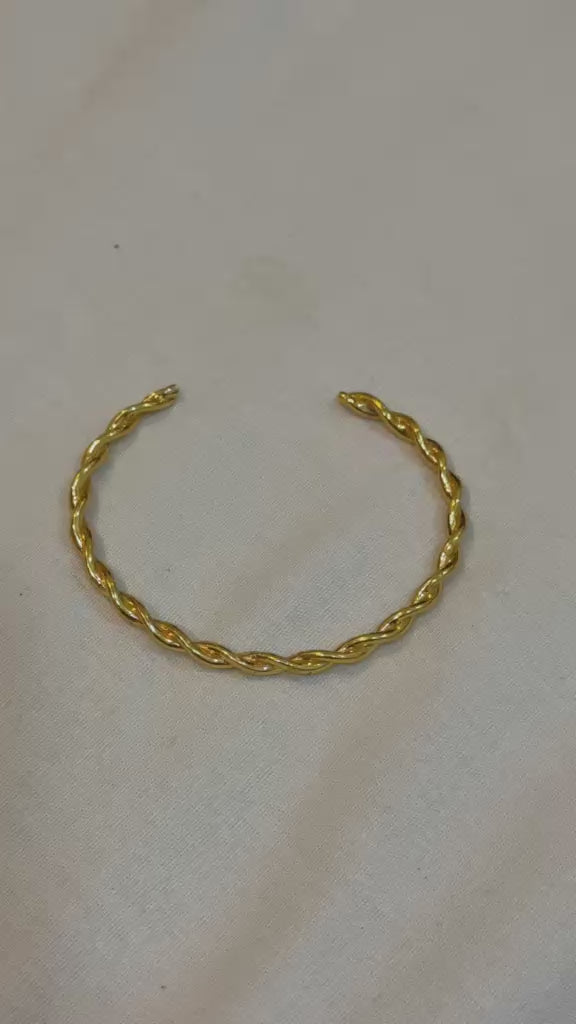 sunheri rope cuff