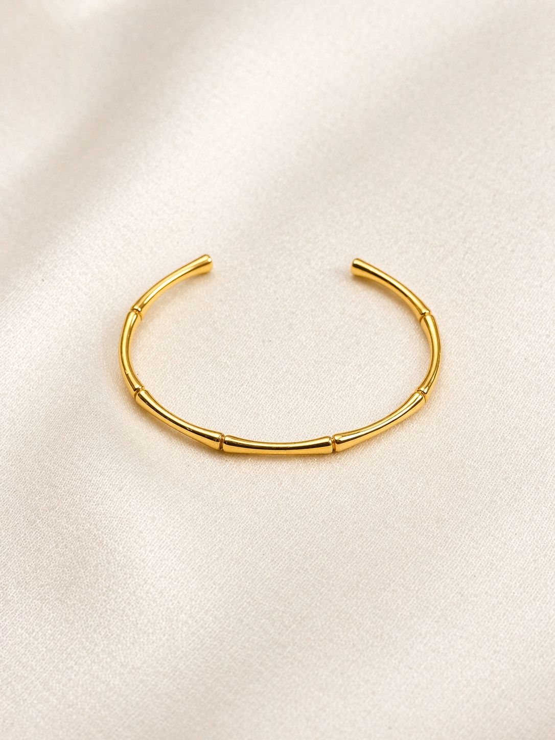 Sunheri bamboo cuff